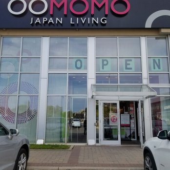Oomomo - Entrance - Discount Store Near Me - Toronto, Ontario