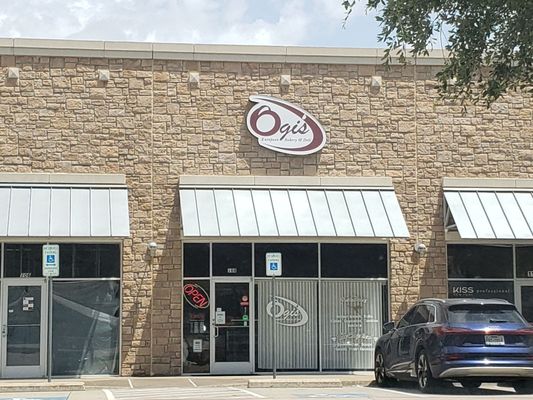 Ogi's European Bakery and Deli - Healthy Homemade Sandwiches, Cakes, Meals by null