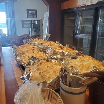 Blue Springs Cafe - Unbelievable tall pies! All made here! - American Near Me - Highland, Illinois