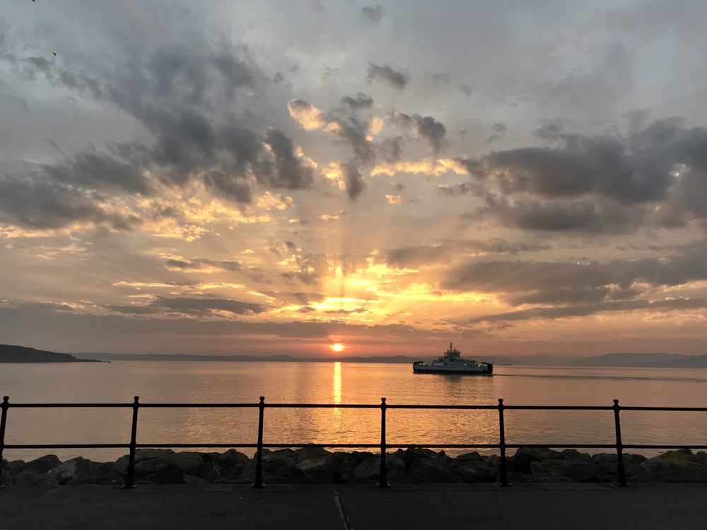 GREEN SHUTTERS BISTRO 28 Bath Street, Largs, Aberdeen, United Kingdom