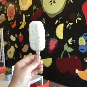 La Palette - Coconut pop with dulce de leche - Ice Cream & Frozen Yogurt Near Me - Orlando, Florida