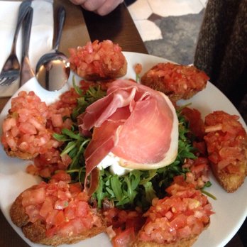 Salento Marais - Bruschetta and the cheese of course - Italian Near Me - Paris, 75 Salento Marais - Bruschetta and the cheese of course - Italian Near Me - Paris, 75