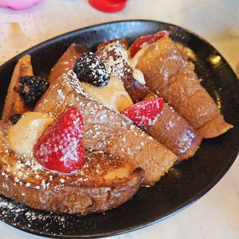 The Breakfast Club - Vanilla Bean French Toast Vanilla Cream Cheese Frosting, Fresh Berries, Rum Creme, Cinnamon Sugar - Breakfast & Brunch Near Me - Silver Spring, Maryland The Breakfast Club - Vanilla Bean French Toast Vanilla Cream Cheese Frosting, Fresh Berries, Rum Creme, Cinnamon Sugar - Breakfast & Brunch Near Me - Silver Spring, Maryland