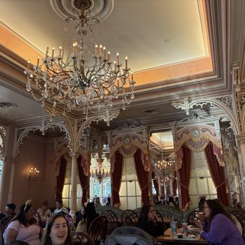 Plaza Inn - American Near Me - Anaheim, California Plaza Inn - American Near Me - Anaheim, California