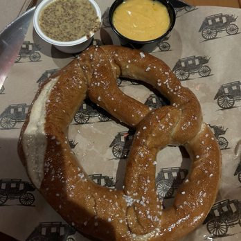 Idyllwild Brewpub - Pretzel - Brewpubs Near Me - Idyllwild, California