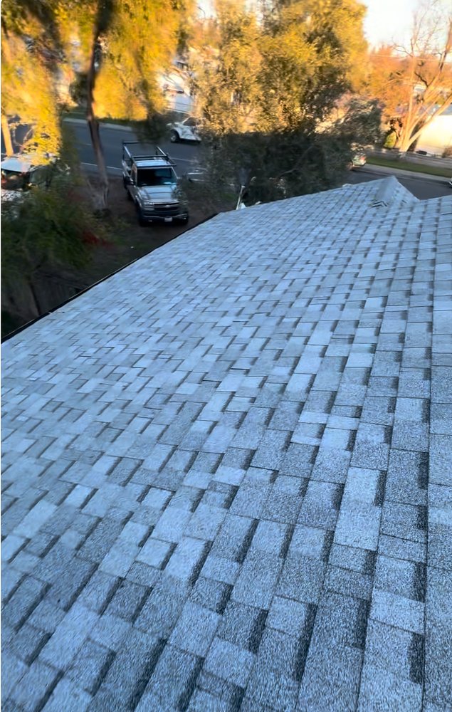 Slide of Duncan's Roofing