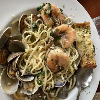 Miramar Beach Restaurant - PRAWN AND CLAM LINGUINI - Seafood Near Me - Half Moon Bay, California Miramar Beach Restaurant - PRAWN AND CLAM LINGUINI - Seafood Near Me - Half Moon Bay, California