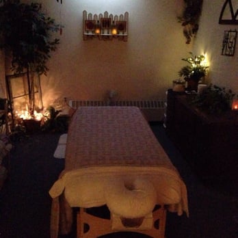 Mandy Jo Foster, LMT - Treatment room - Massage Therapy Near Me - De Soto, Missouri Mandy Jo Foster, LMT - Treatment room - Massage Therapy Near Me - De Soto, Missouri