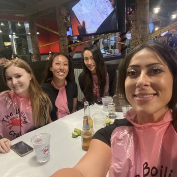 The Boiling Crab - Cajun/Creole Near Me - Burbank, California