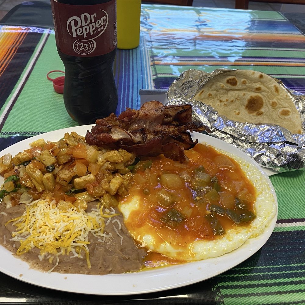 Flor Del Campo - Huevos Rancheros Plate w/side of bacon, soda - Breakfast & Brunch Near Me - Alvarado, Texas Flor Del Campo - Huevos Rancheros Plate w/side of bacon, soda - Breakfast & Brunch Near Me - Alvarado, Texas