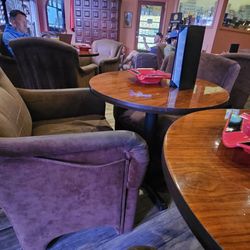 Island Girl Cigar Bar