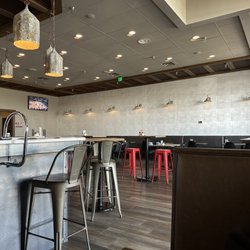 3 Wood Pizza & Pub - Clean and appealing atmosphere