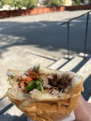 GHÉ bánh mì & rolls by null
