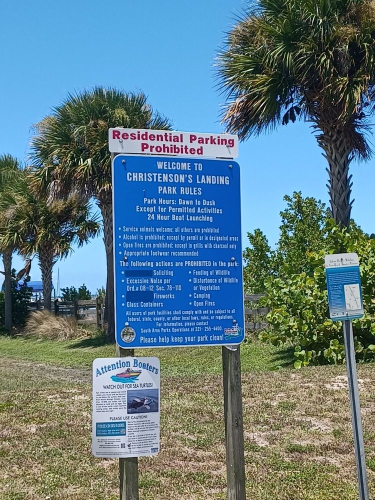 Christenson's Landing Logo