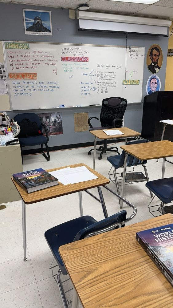 SOUTH PLANTATION HIGH SCHOOL Updated May 2024 13 Photos 1300 SW