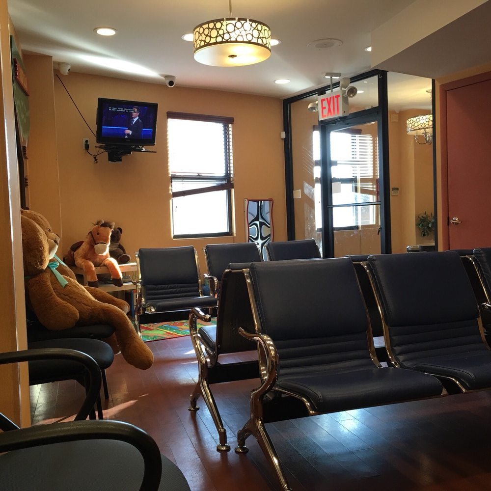National Dental - Waiting room - Oral Surgeons Near Me - Brooklyn, New York National Dental - Waiting room - Oral Surgeons Near Me - Brooklyn, New York