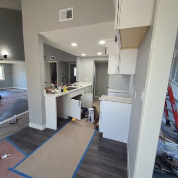 Gomez Home Services - Handyman work install foset garage disposal cabinet harwer - General Contractors Near Me - Oakland, California