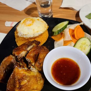 Phoday - Crispy fried whole hen - Vietnamese Near Me - Schaumburg, Illinois Phoday - Crispy fried whole hen - Vietnamese Near Me - Schaumburg, Illinois