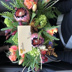 Dandelions Flowers and Gifts - Muncie - The Leah Arrangement