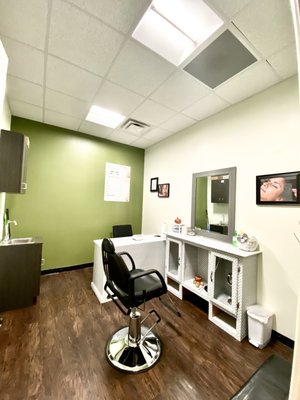 Sister's Eyebrows Threading