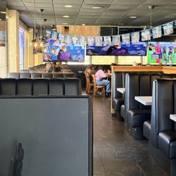 Dos Mundos Kitchen