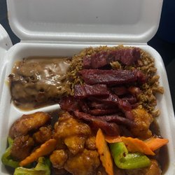 Sun Kitchen - General g's chicken, spare ribs, egg foo young combo plate   Perfect