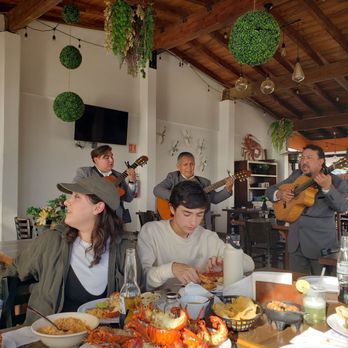 Mariscos Puerto Nuevo - Mariachis to set us with vibes for our lobster gastronomic adventure - Mexican Near Me - Puerto Nuevo, BCN Mariscos Puerto Nuevo - Mariachis to set us with vibes for our lobster gastronomic adventure - Mexican Near Me - Puerto Nuevo, BCN