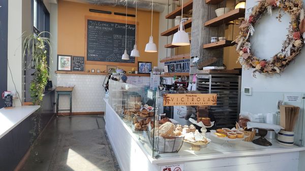 Choux Choux Bakery by null