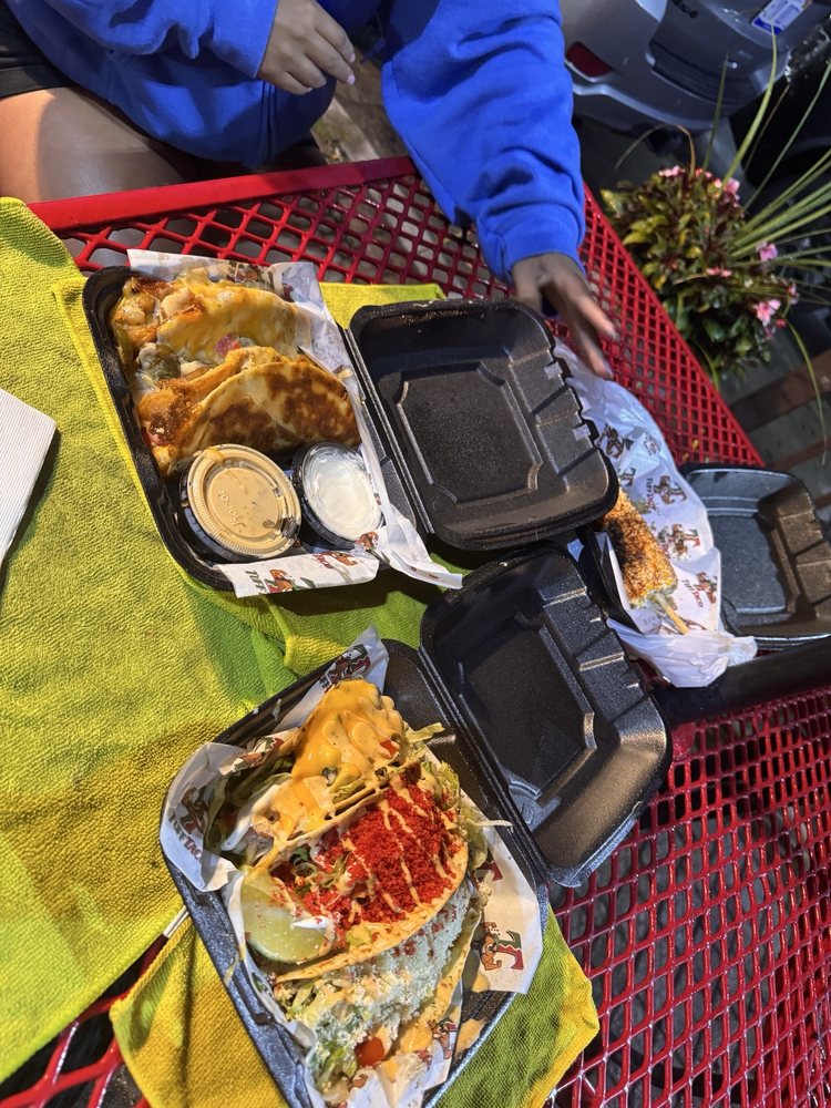 Tuff Taco — restaurante mexicano en Dearborn