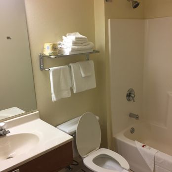 Super 8 by Wyndham Louisa - Hotels Near Me - Louisa, Kentucky