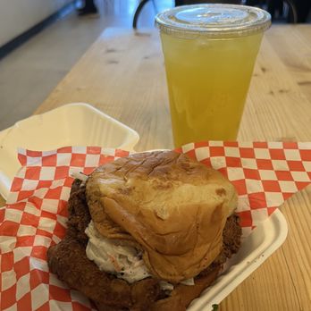 Papi Clary's Kitchen - Chicken sandwich - Asian Fusion Near Me - Concord, California
