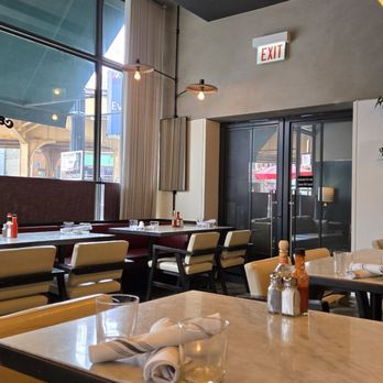 Cafe Robey - Breakfast & Brunch Near Me - Chicago, Illinois Cafe Robey - Breakfast & Brunch Near Me - Chicago, Illinois