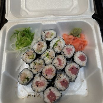 Kasai Sushi Bar & Kitchen - Yale Yellowtail Roll and Tuna Roll Lunch - Japanese Near Me - Gainesville, Florida Kasai Sushi Bar & Kitchen - Yale Yellowtail Roll and Tuna Roll Lunch - Japanese Near Me - Gainesville, Florida