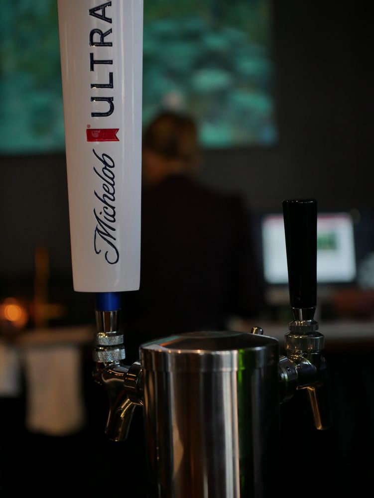 SALUTE WINE BAR Updated September 2024 36 Photos & 13 Reviews 212