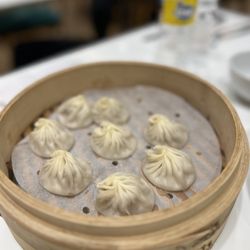 Lugang Café - Xiao long bao