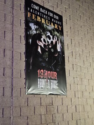 13th Hour Haunted House by null