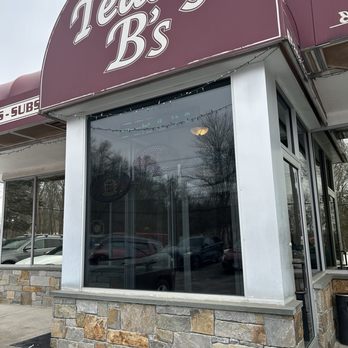 Teddy B's Restaurant - Storefront - Pizza Near Me - Bethany, Connecticut
