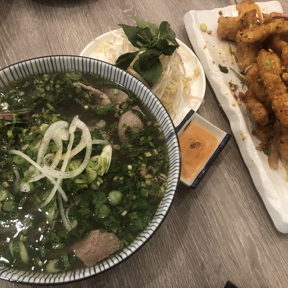 Hai Chi Em Modern Vietnamese Restaurant - Hai Chi Em beef noodle soup and deep fried squid in fish sauce~ - Vietnamese Near Me - Vancouver, British Columbia Hai Chi Em Modern Vietnamese Restaurant - Hai Chi Em beef noodle soup and deep fried squid in fish sauce~ - Vietnamese Near Me - Vancouver, British Columbia