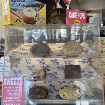 Splash Cafe - Dessert anyone...? - Desserts Near Me - Pismo Beach, California