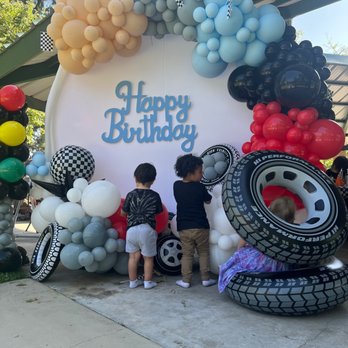 Jessica's Balloons - June 2023 - Balloon Services Near Me Jessica's Balloons - June 2023 - Balloon Services Near Me