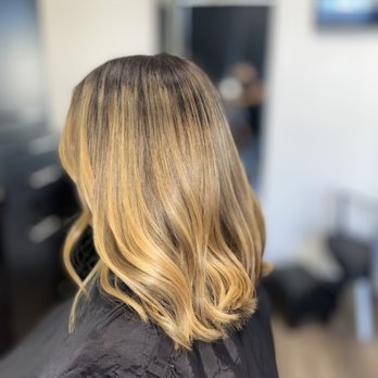 WendyBlendyy - Blonding - Hair Stylists Near Me