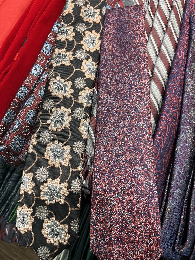 MEN’S WEARHOUSE Updated August 2024 36 Photos & 41 Reviews 9503