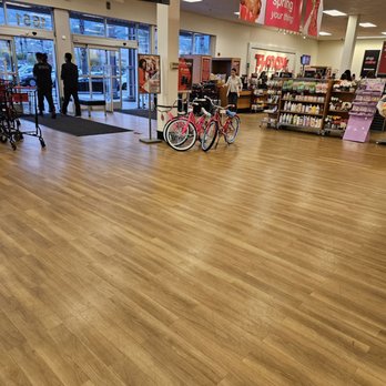 TJ MAXX - Updated April 2025 - 94 Photos & 91 Reviews - 1651 N Victory