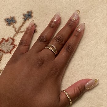 21 Nail Lounge - Arlington - Nail Salons Near Me - Arlington, Virginia