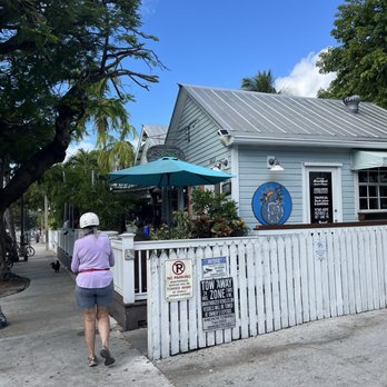 Moondog Cafe & Bakery - Cafes Near Me - Key West, Florida