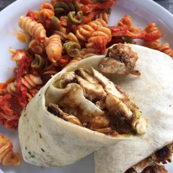 Farm Country Kitchen - Chicken wrap with pasta - American Near Me - Riverhead, New York