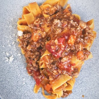 Paisano Bistró - Pappardelle Bolognese - Cafeteria Near Me - Barcelona, B Paisano Bistró - Pappardelle Bolognese - Cafeteria Near Me - Barcelona, B
