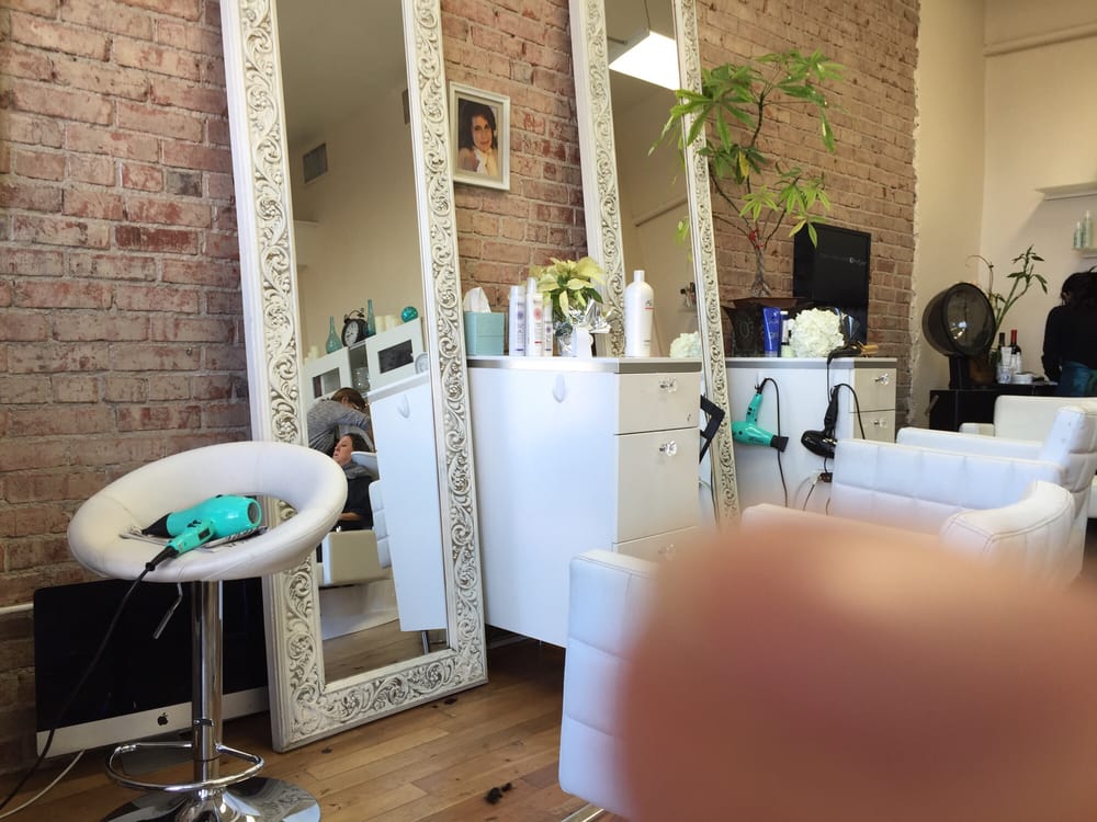 Acqua Hair Studios Logo