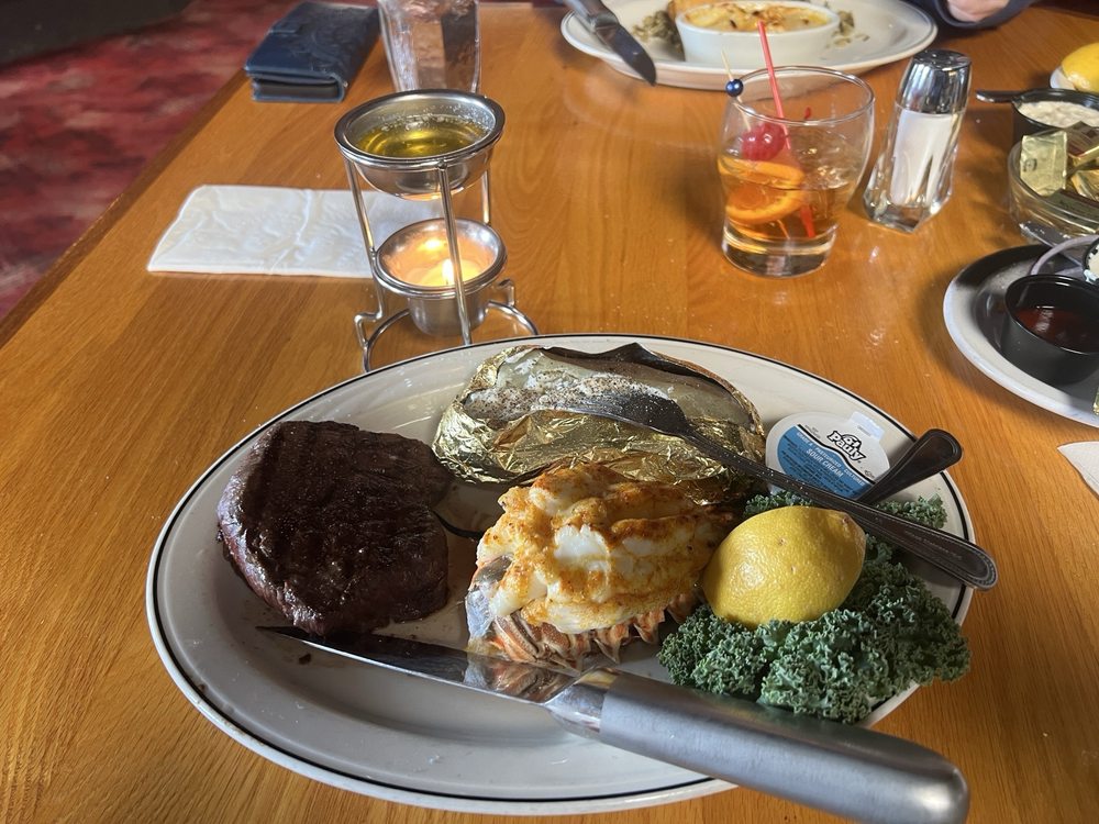 Social spots from Hammond Bar & Steak House