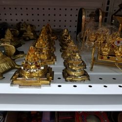 Ayurveda and Puja Hut